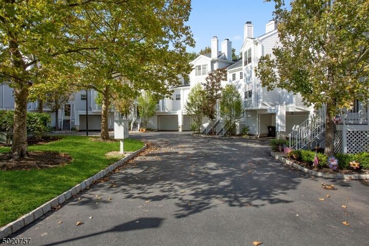 1806 Springbrook Ct  Hanover Twp. NJ 07981 photo
