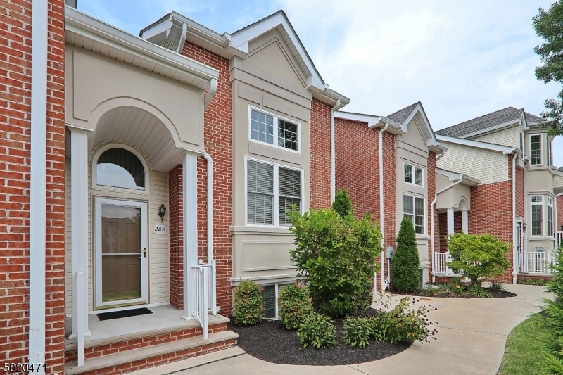 Property Photo: 208 Chestnut Ct NJ 07027