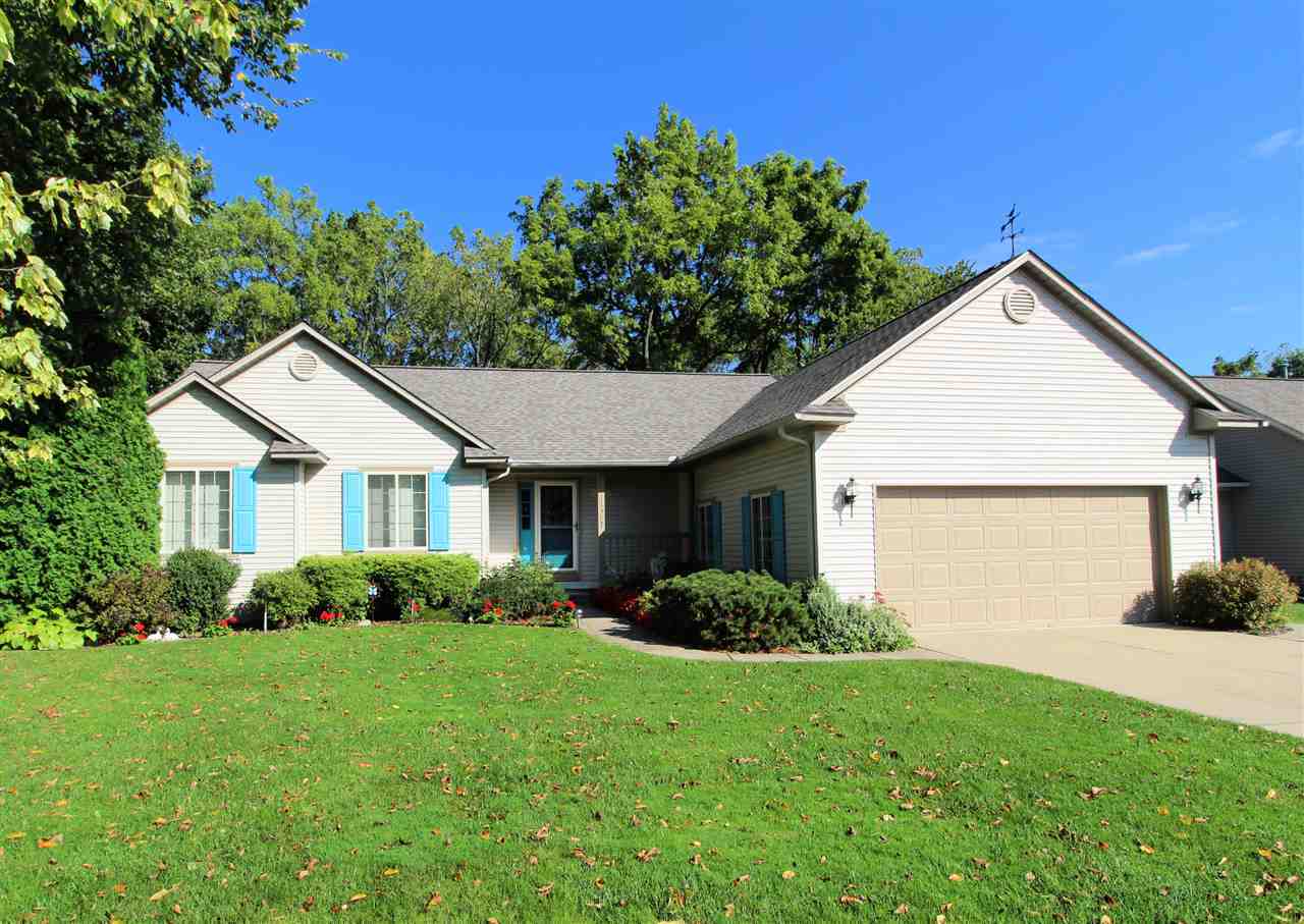 Property Photo:  11517 Shell Bark Lane  MI 48439 