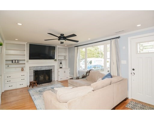 Property Photo: 285 Maple St MA 01876