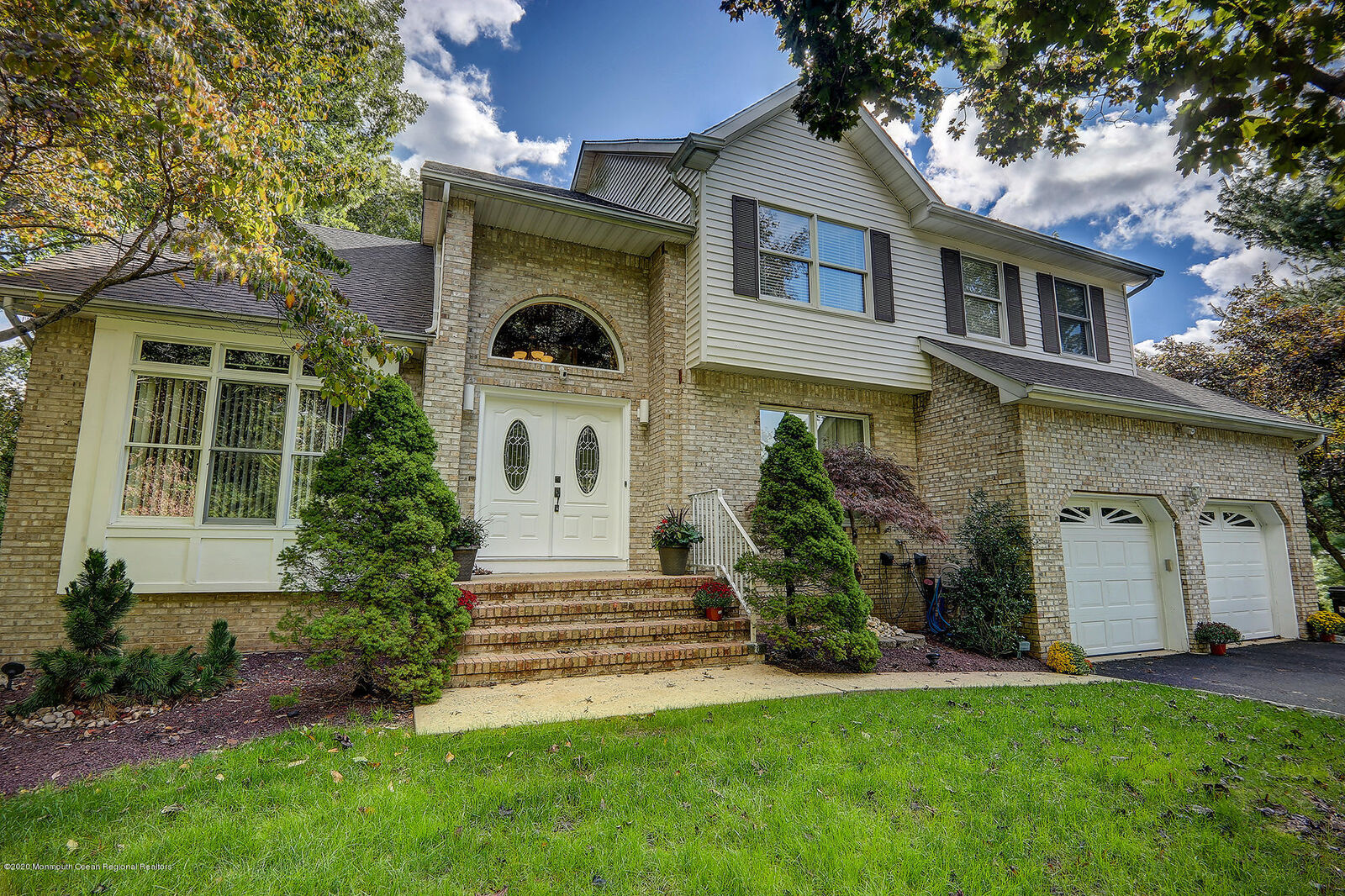 Property Photo:  22 Jeanine Court  NJ 07726 