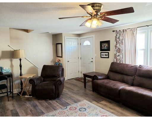 Property Photo: 66 Yorktown Ct 66 MA 01020