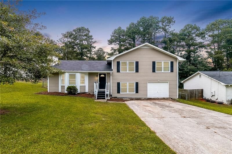 Property Photo:  230 Summer Pond Trail  GA 30046 