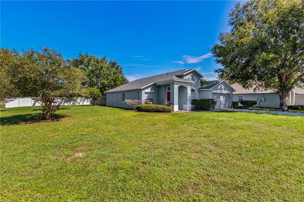 Property Photo:  11238 Autumn Wind Loop  FL 34711 