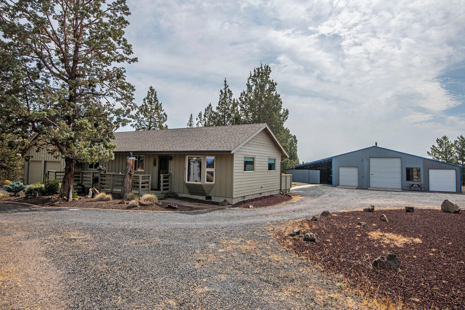 Property Photo:  65333 Kiowa Drive  OR 97703 