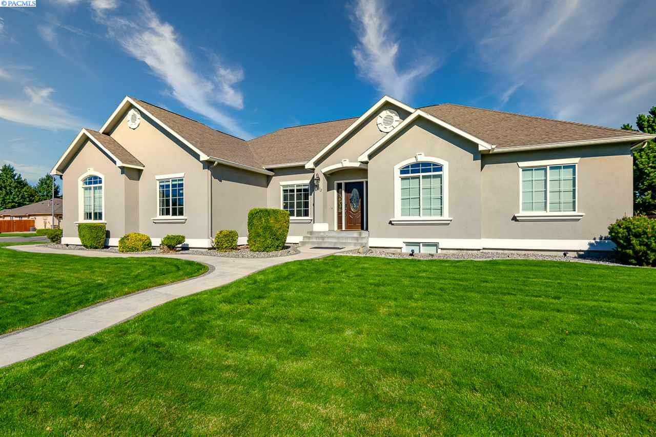 Property Photo: 1282 Cameo Dr WA 99352