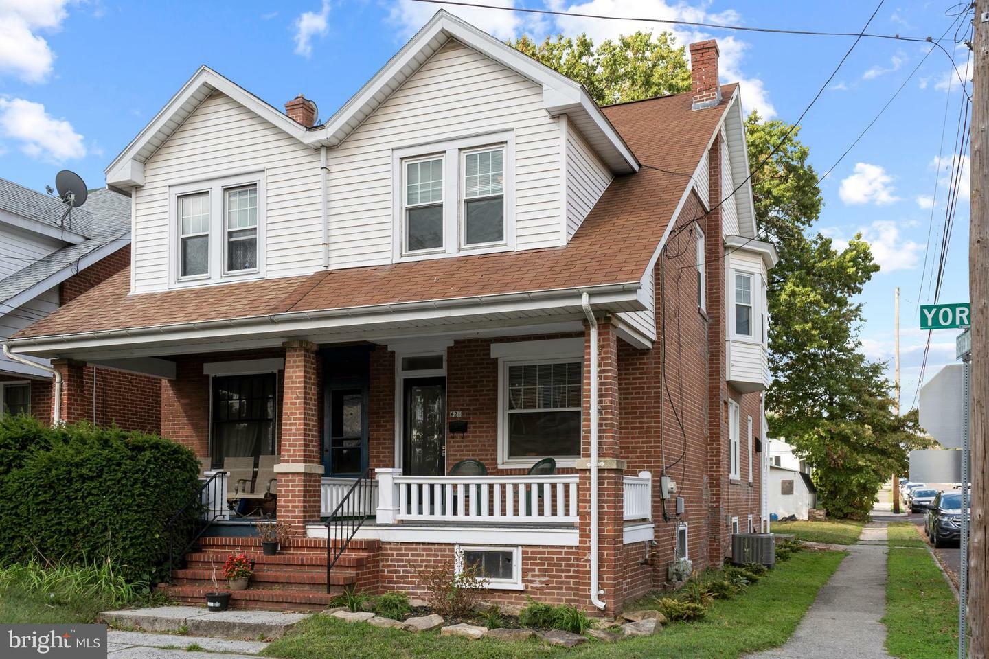 Property Photo:  421 N York Street  PA 19464 