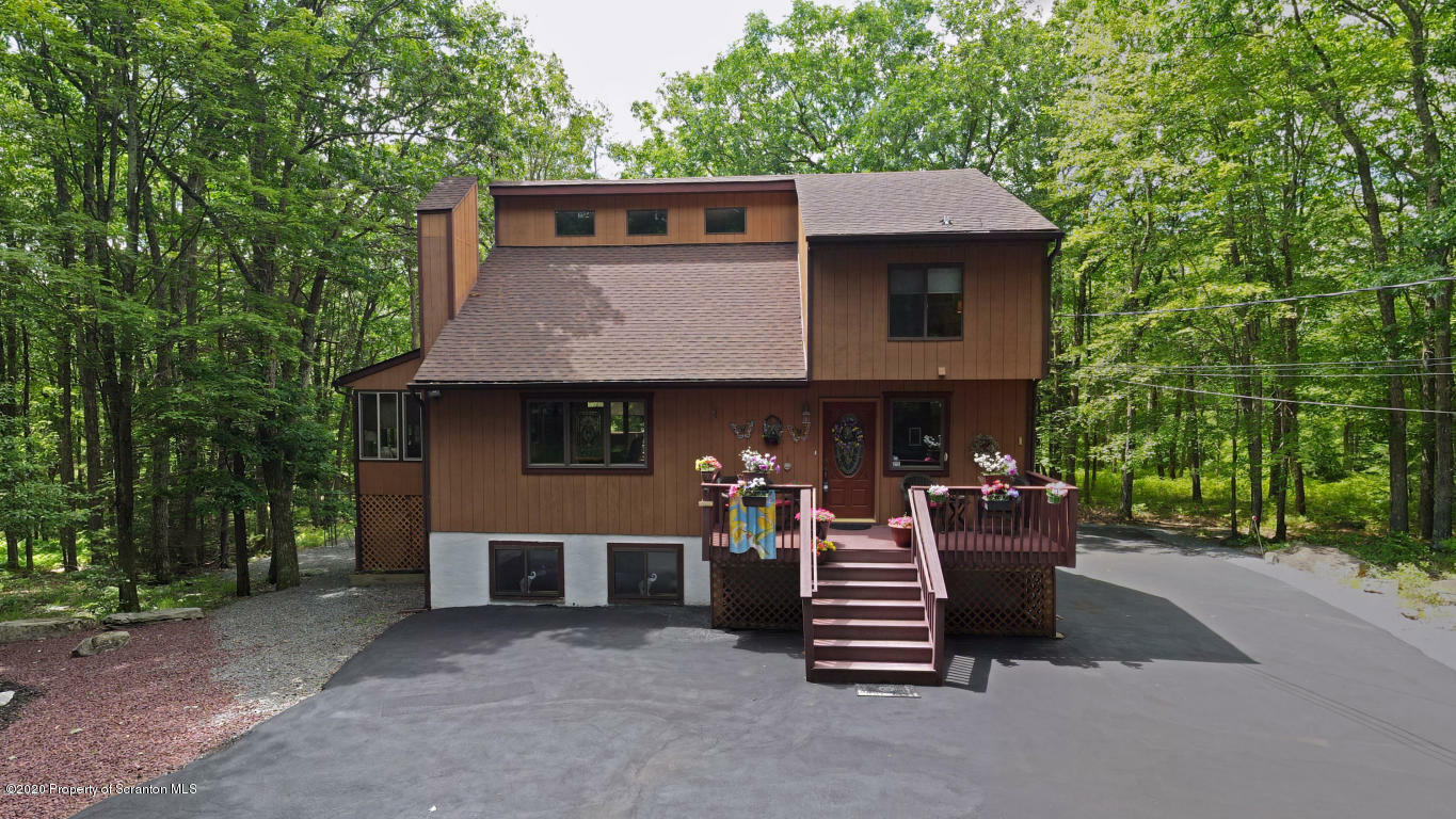 226 Canterbrook Drive  Lords Valley PA 18428 photo