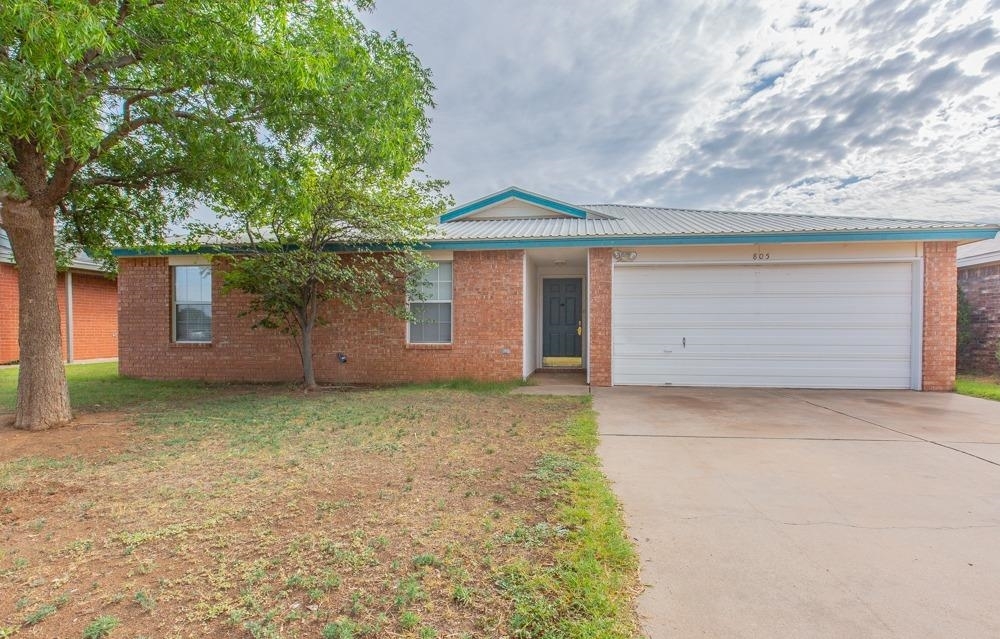 Property Photo:  805 Ironton Drive  TX 79416 