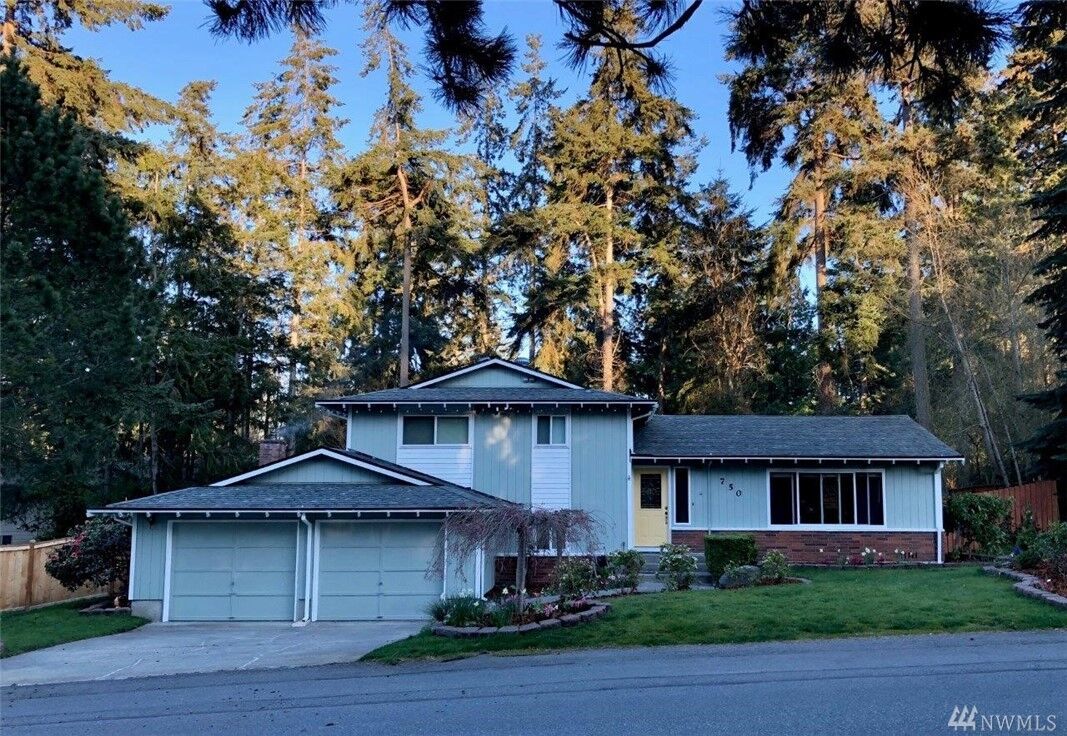Property Photo: 750 SW Judson Dr WA 98277