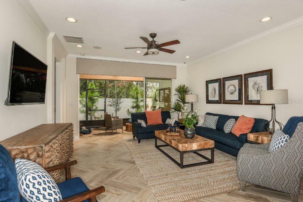 Property Photo: 11714 Wrought Pine Loop 6 FL 33569