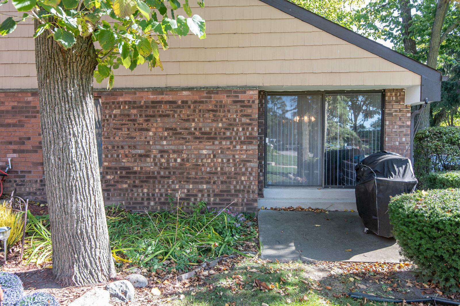 Property Photo: 8613 N Servite Dr 100 WI 53223