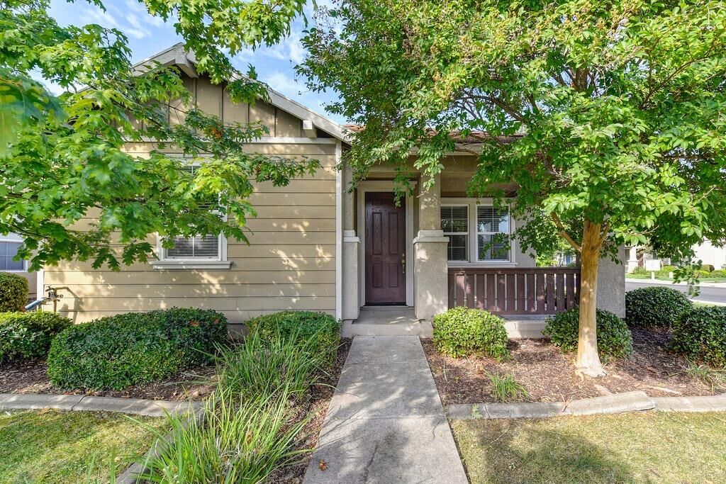 Property Photo: 3100 Noahblomquist Way CA 95670