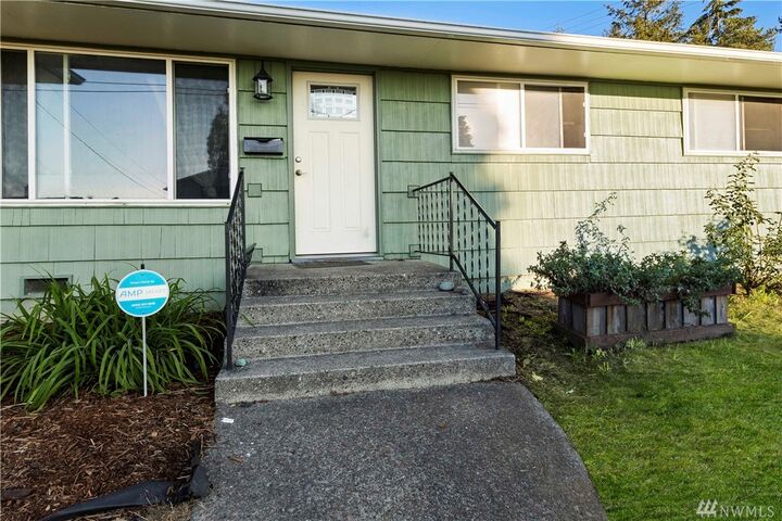 Property Photo: 7443 S Asotin St WA 98408