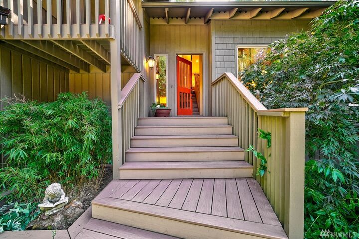 Property Photo: 22911 NE 46th St WA 98053