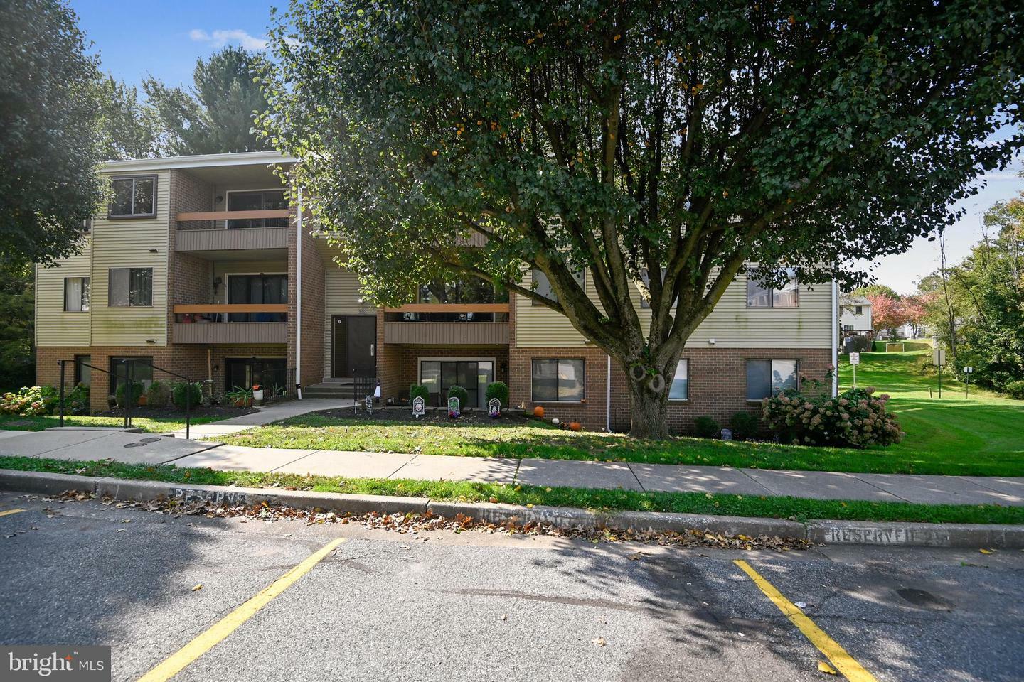 Property Photo: 1000 Scarlet Oak Court 3A MD 21074