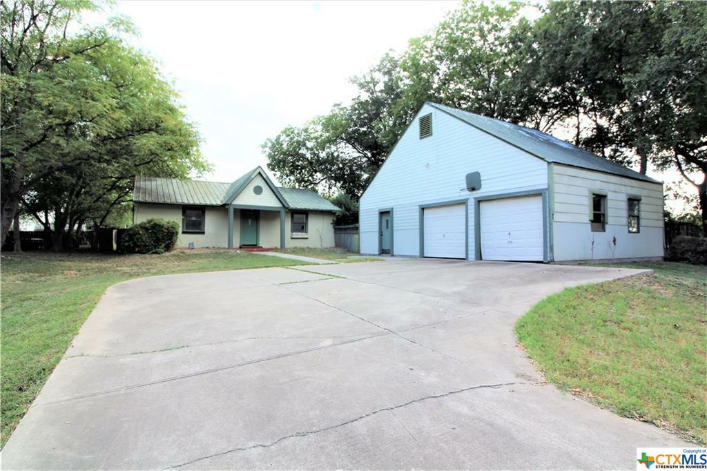 Property Photo:  104 Bogie Drive  TX 78666 