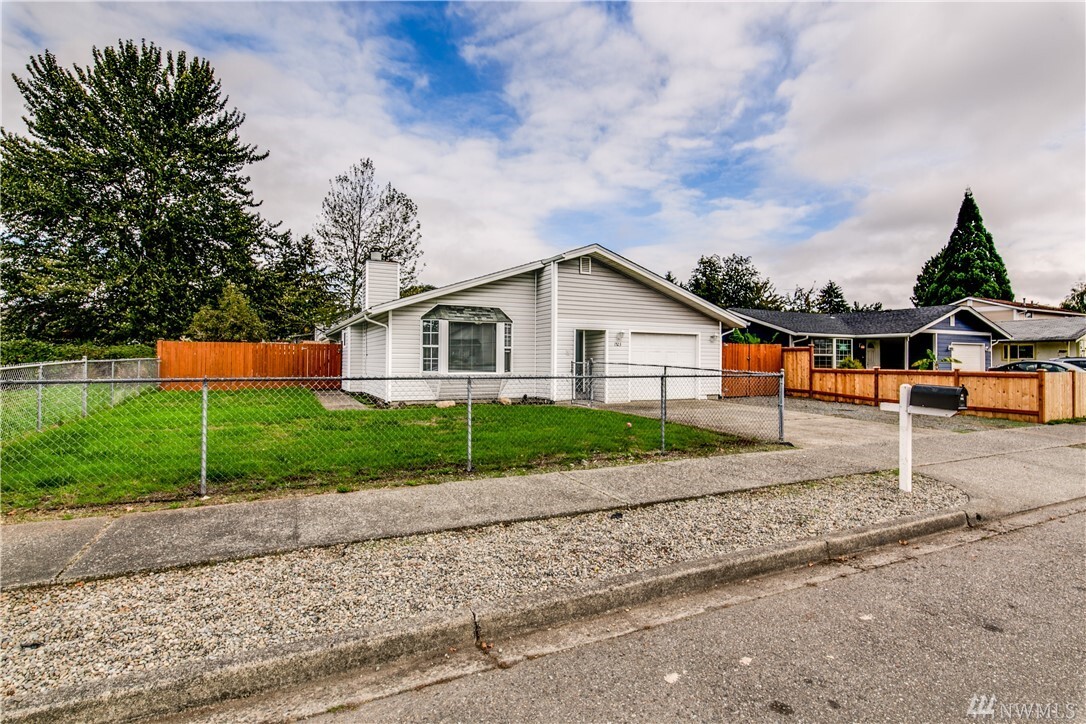 Property Photo: 1523 S 93rd Street WA 98444
