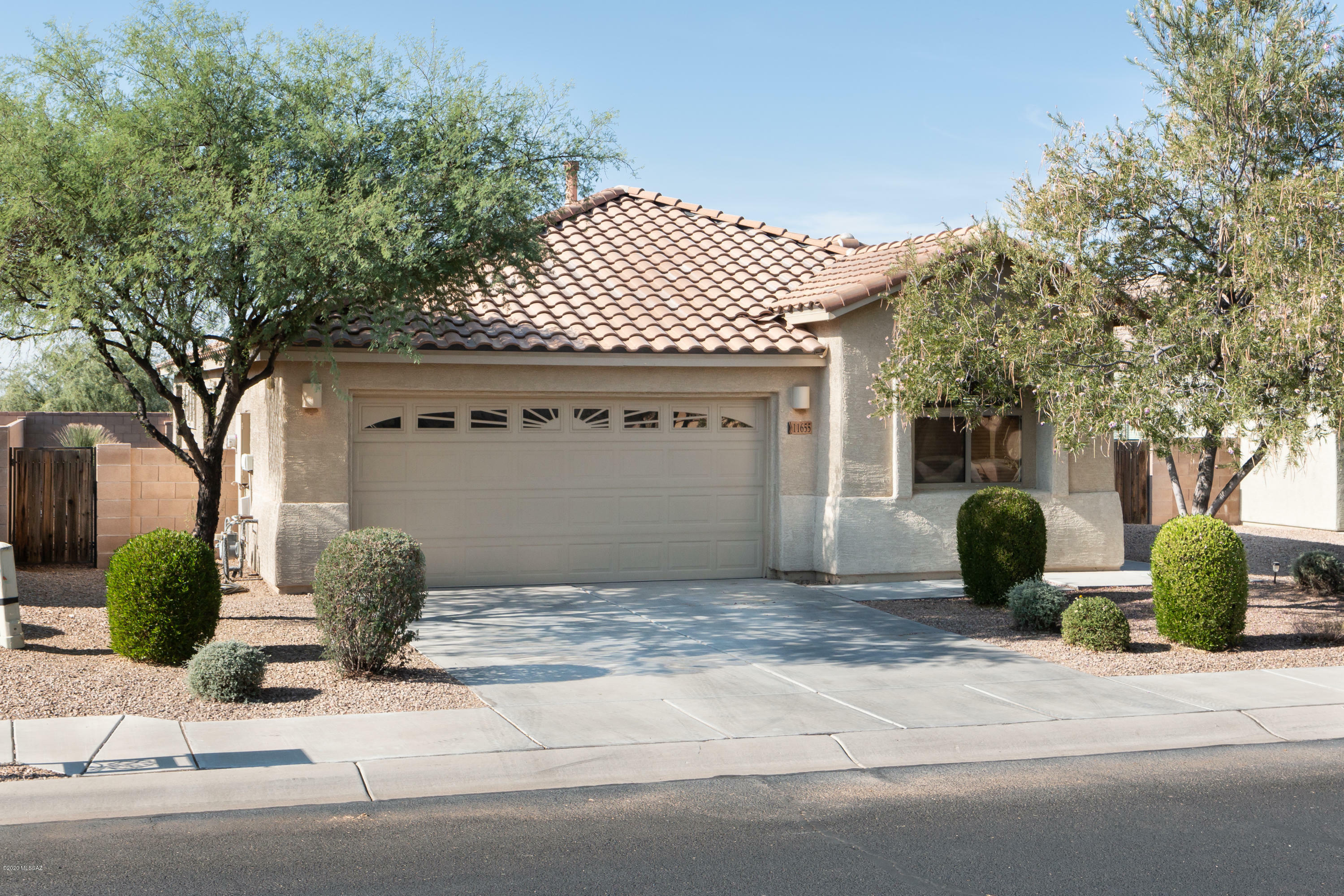 Property Photo:  11655 W Stone Hearth Street  AZ 85658 