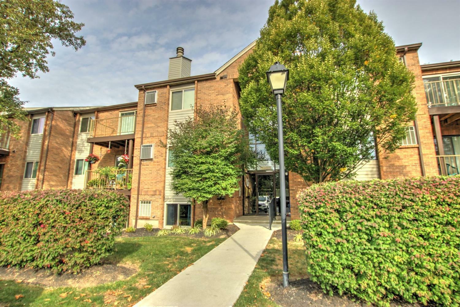 Property Photo: 5985 Meadowcreek Dr 1 OH 45150