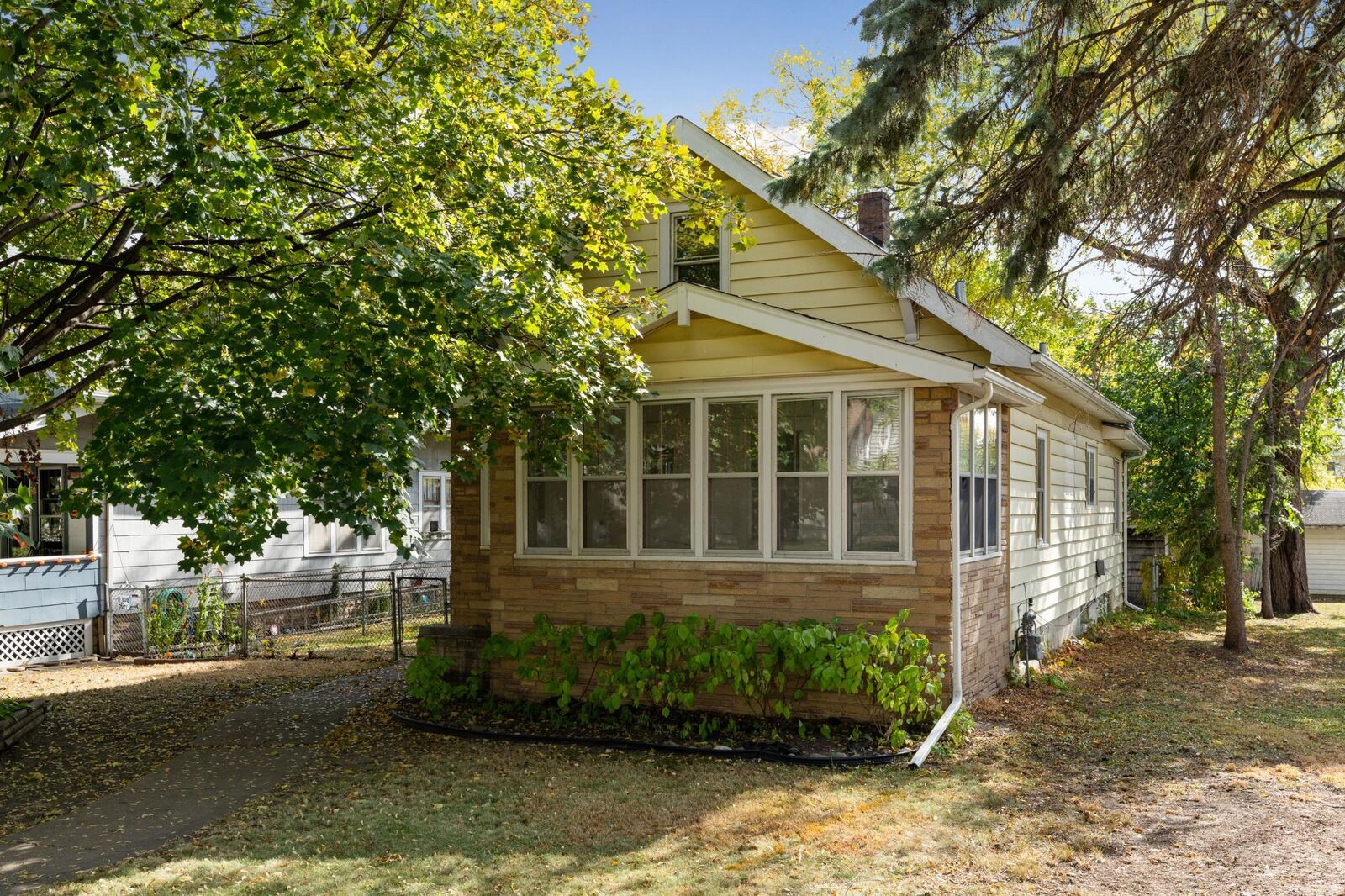 Property Photo: 1694 Lafond Avenue MN 55104