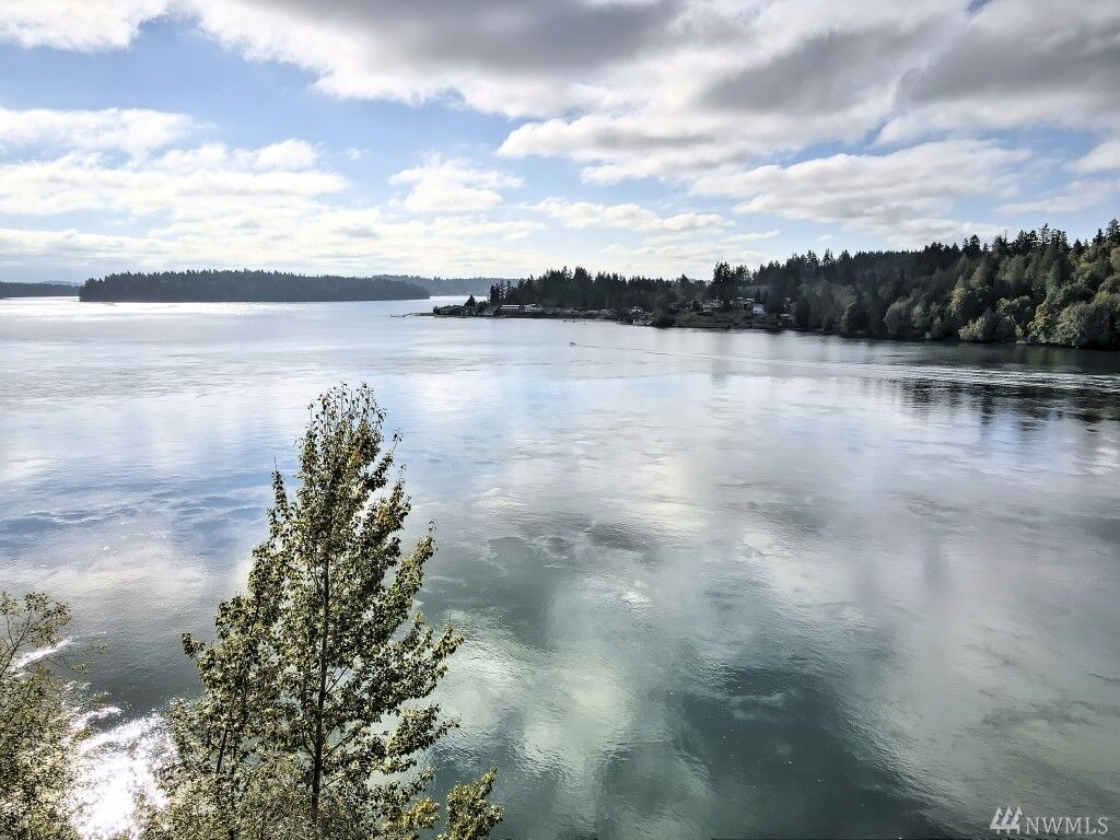 Property Photo: 721 E Benson Lp WA 98584