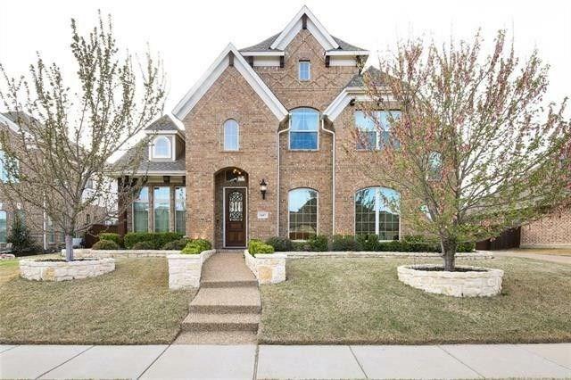 Property Photo:  1607 Genevieve Drive  TX 75098 