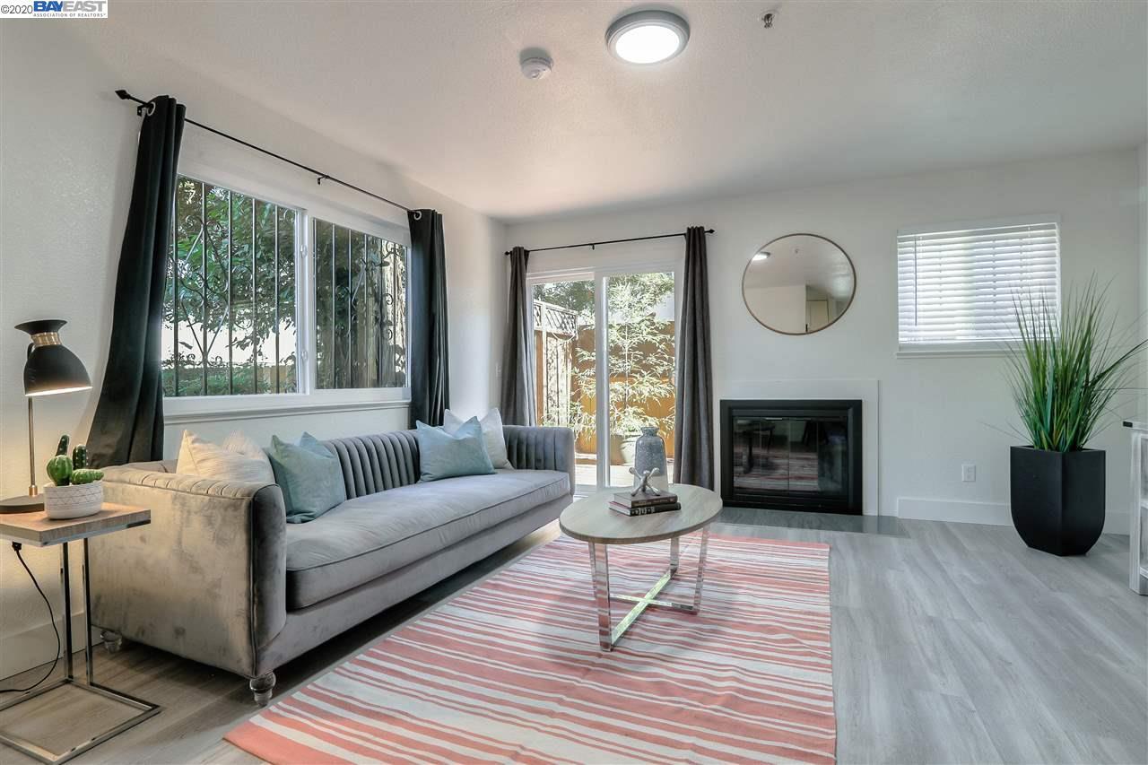 Property Photo: 260 Flint Ct 21 CA 94541