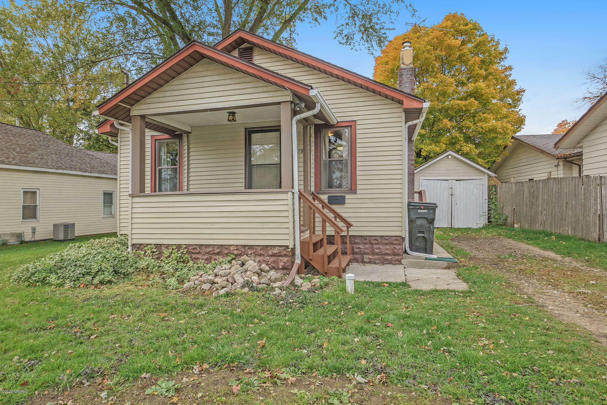 Property Photo:  705 Spring Street  MI 49093 