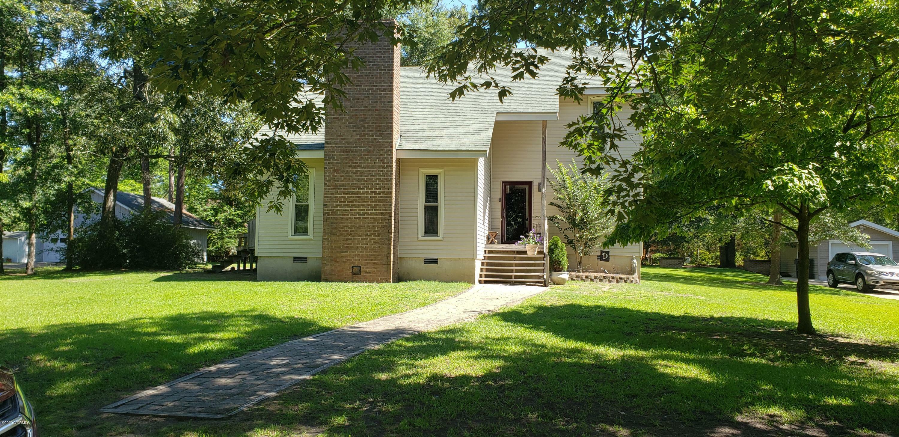 Property Photo: 321 S Wedgewood Drive NC 27889