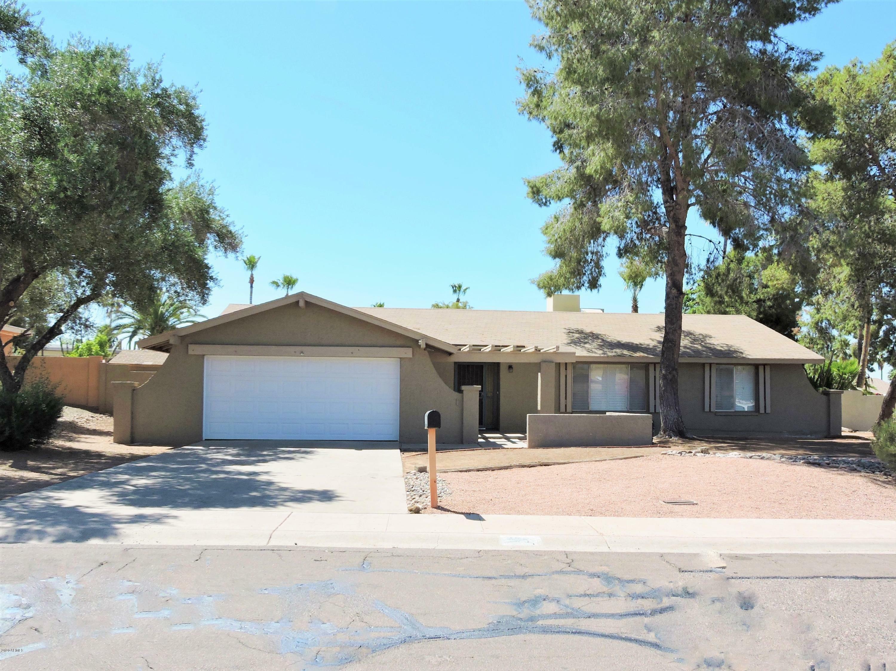 Property Photo:  735 E Port Au Prince Lane  AZ 85022 