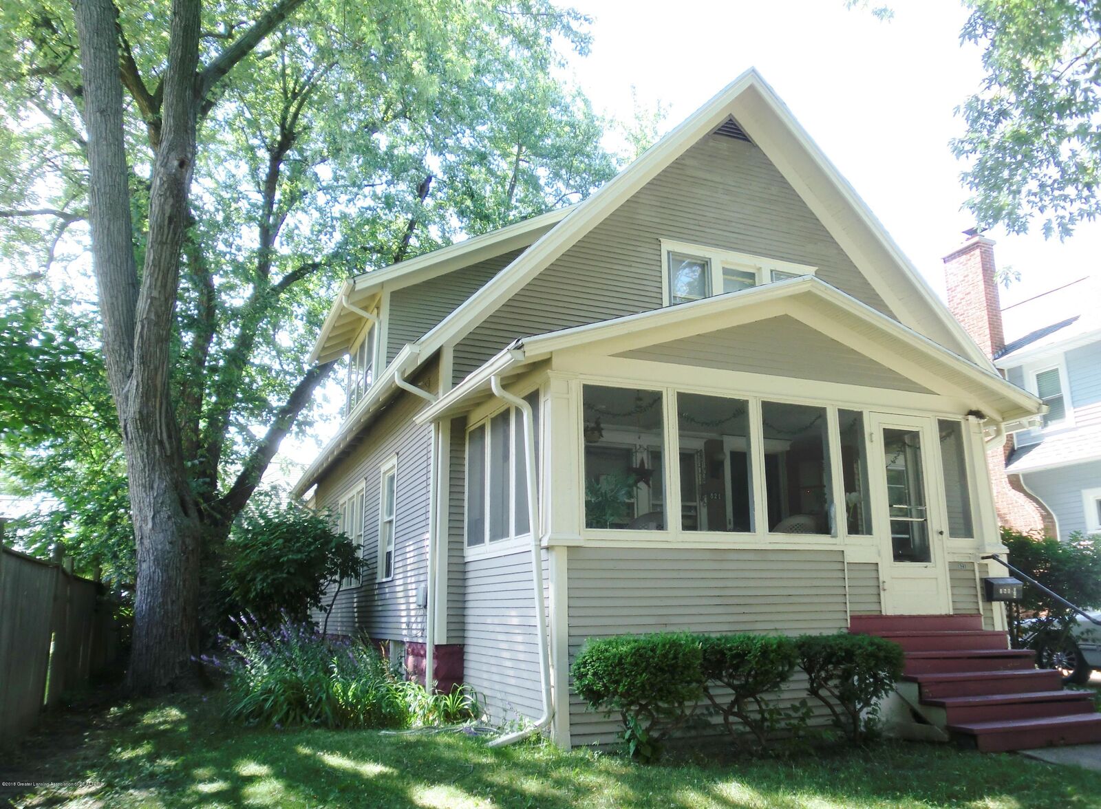 Property Photo:  821 Cleo Street  MI 48915 