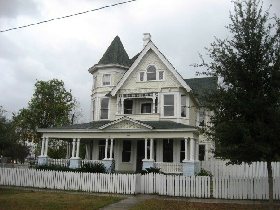 Property Photo:  102 Short Bay St.  MS 39401 