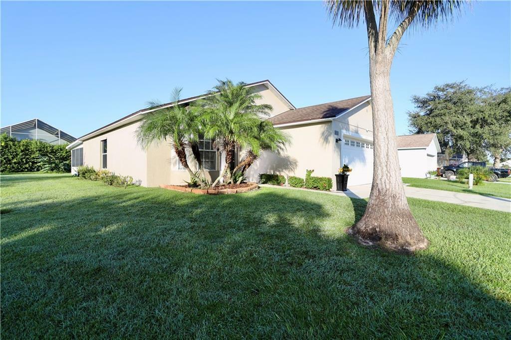 Property Photo:  2318 Cormorant Street  FL 34743 