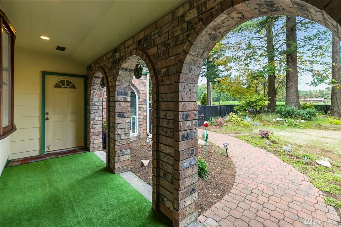 Property Photo: 1125 Lattimore Rd WA 98248