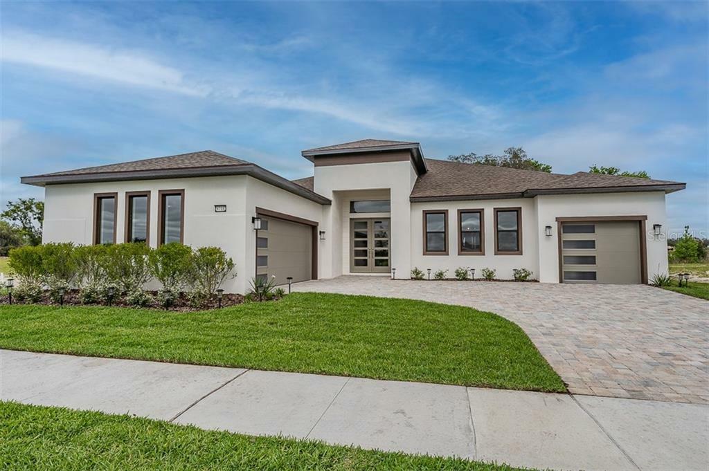 Property Photo:  8718 Sanders Tree Loop  FL 33545 