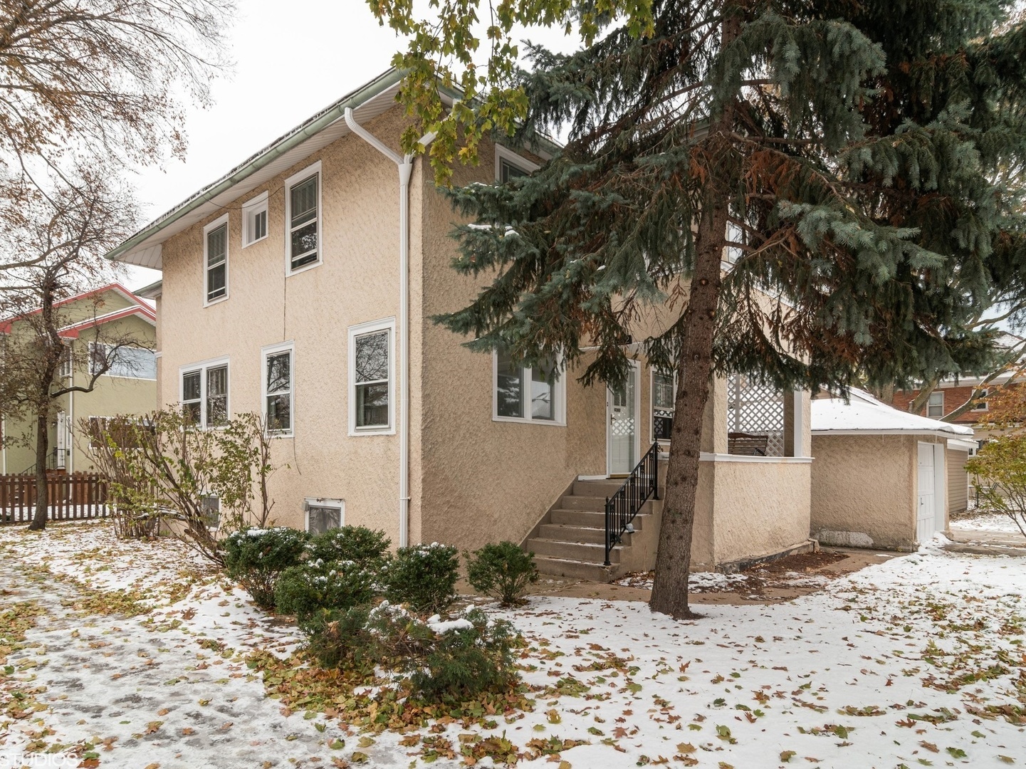 Property Photo: 632 Home Avenue IL 60302