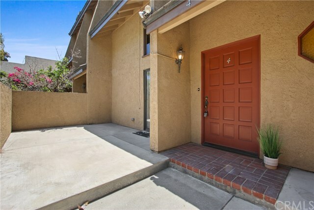Property Photo:  2306 Mathews Avenue 4  CA 90278 