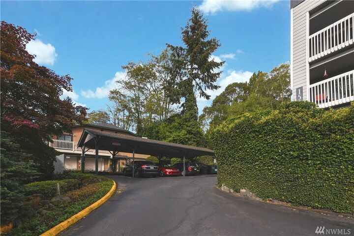 Property Photo:  15910 3rd Place SW H  WA 98166 