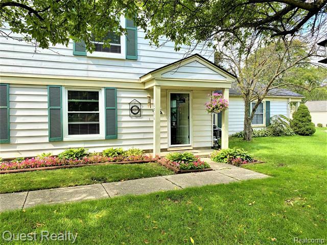 Property Photo:  2806 Willow Court  MI 48360 