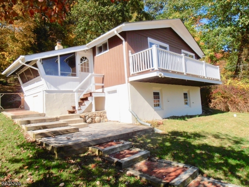 Property Photo:  106 Seneca Lake Rd  NJ 07871 