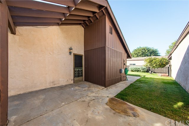 Property Photo:  13661 Dogwood  CA 92399 