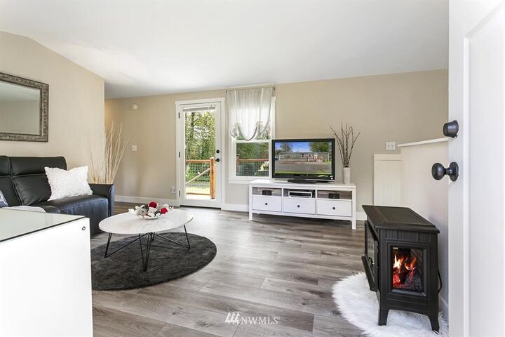Property Photo: 26220 NE Stella Street 1 WA 98019
