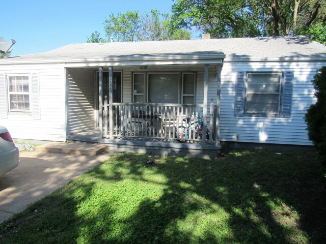 1248 N Grove  Wichita KS 67214 photo