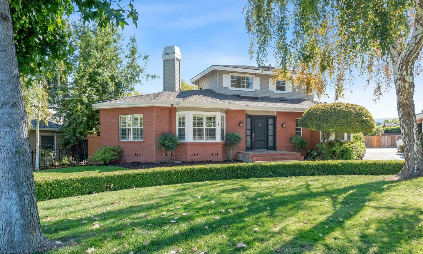Property Photo: 1380 Ranchita Drive CA 94024