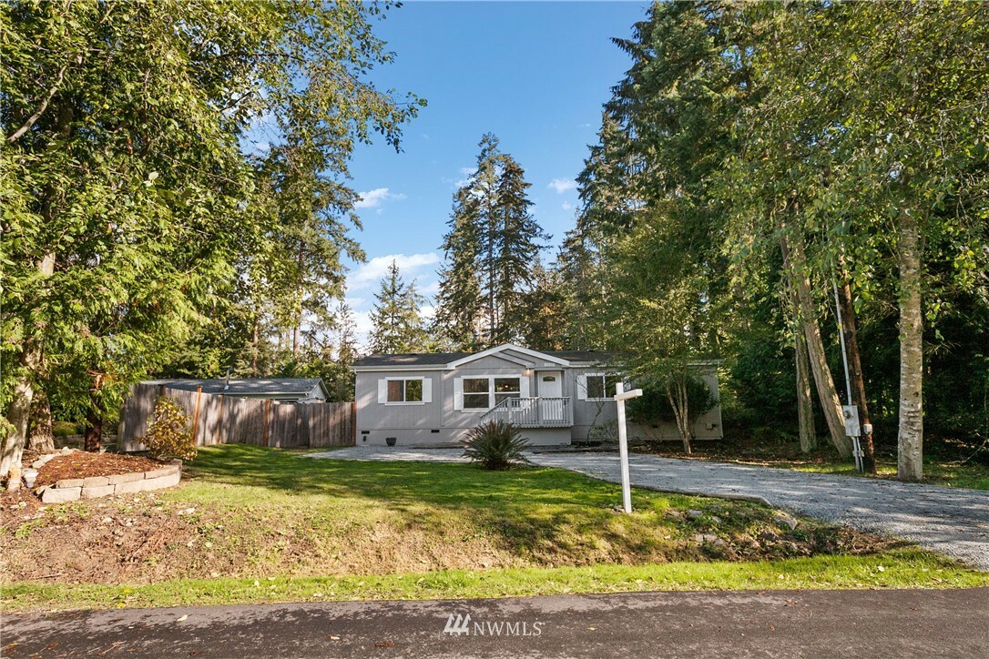 Property Photo:  1649 Oak Ridge  WA 98282 