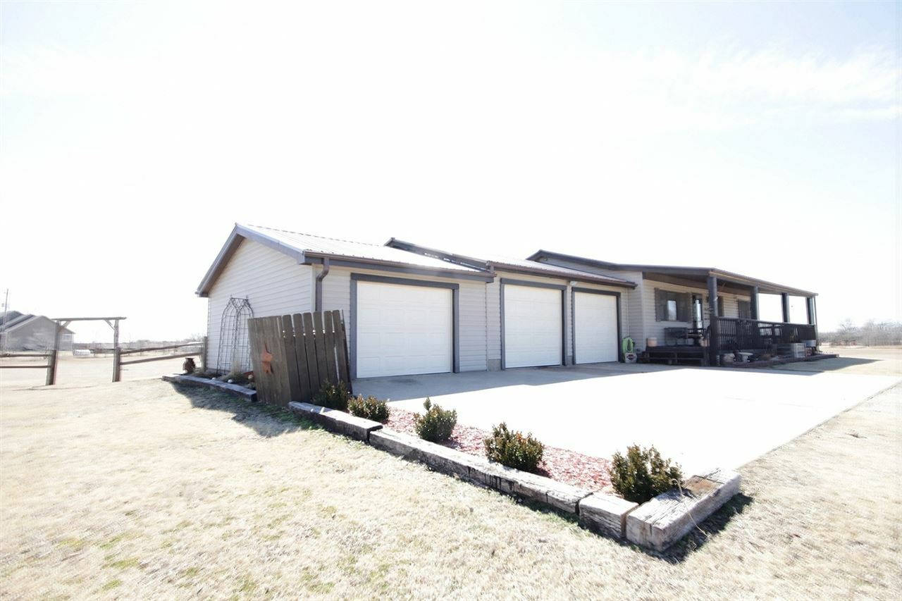 Property Photo:  10905 E Boundary Rd  KS 67108 