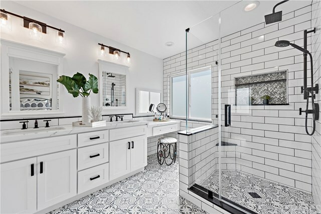 Property Photo: 18 Ballantree CA 92688