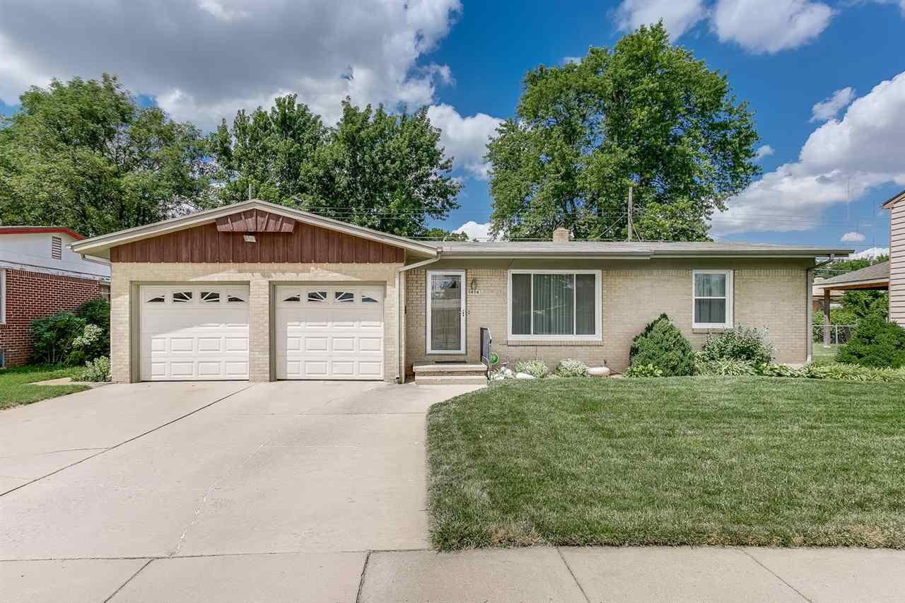Property Photo: 1414 W Alcott St KS 67204