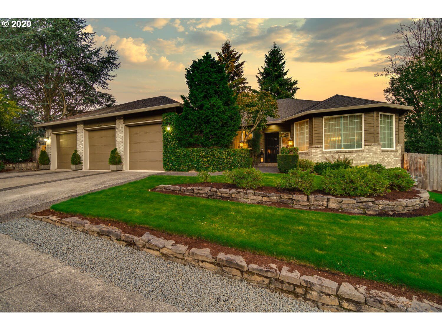 Property Photo: 2505 SE 125th Ave WA 98683